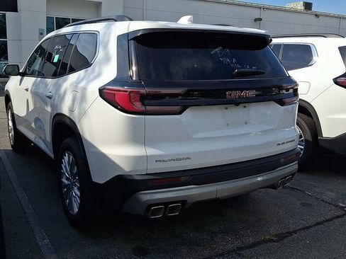 Used 2026 GMC Acadia Elevation w/ Elevation Premium Package FWD image 4