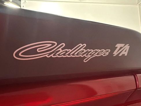 Used 2017 Dodge Challenger R/T w/ Quick Order Package 22P T/A image 4