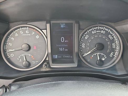 Used 2019 Toyota Tacoma TRD Off-Road w/ Technology Package AWD/4WD image 14