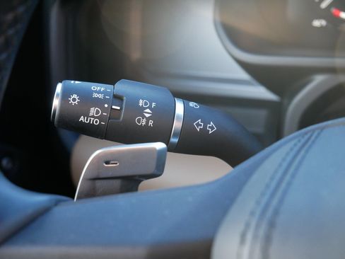 Used 2025 Land Rover Defender 110 V8 image 23