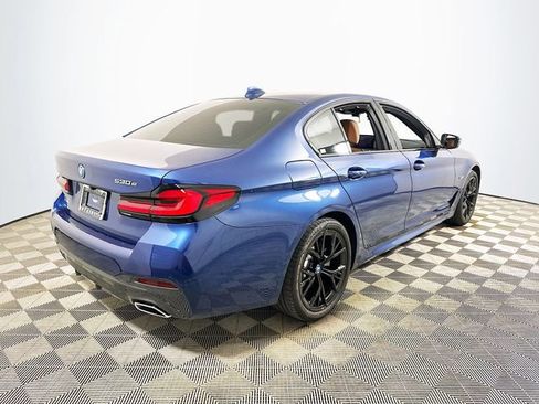 Used 2022 BMW 530e w/ Executive Package image 3