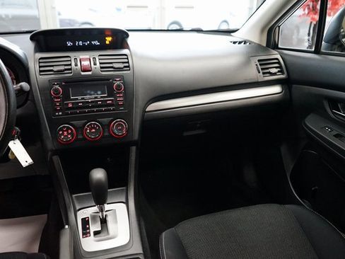 Used 2014 Subaru Crosstrek 2.0i Premium image 9