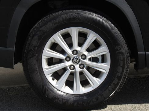 Certified 2025 Toyota Grand Highlander AWD image 39