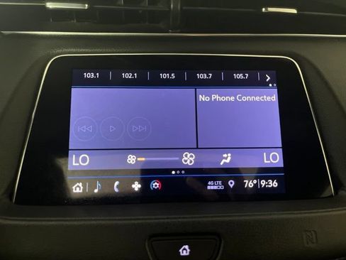 Used 2019 Cadillac XT4 Premium Luxury FWD image 36