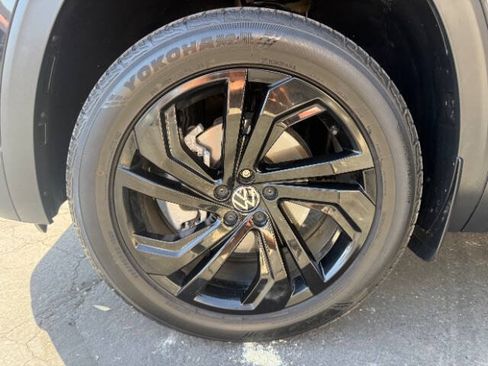 Used 2022 Volkswagen Atlas SE AWD/4WD image 19