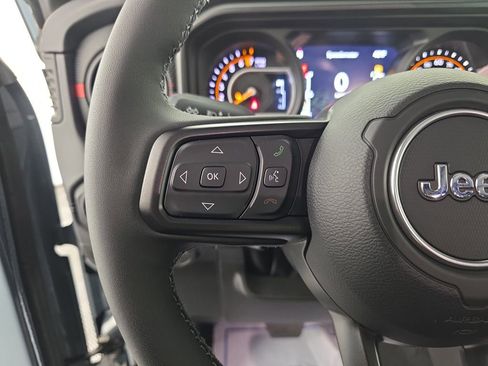 New 2026 Jeep Gladiator Rubicon w/ Safety Group image 22