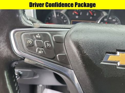 Used 2019 Chevrolet Equinox LT w/ Sun & Navigation Package AWD/4WD image 11