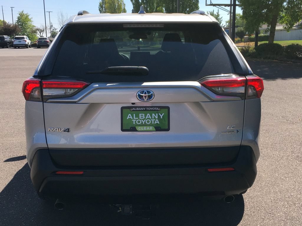 Used 2019 Toyota RAV4 LE w/ Carpet Mat Package AWD/4WD image 6