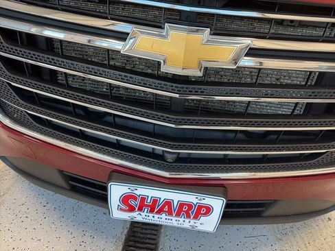 Used 2020 Chevrolet Traverse LT w/ LT Premium Package image 11