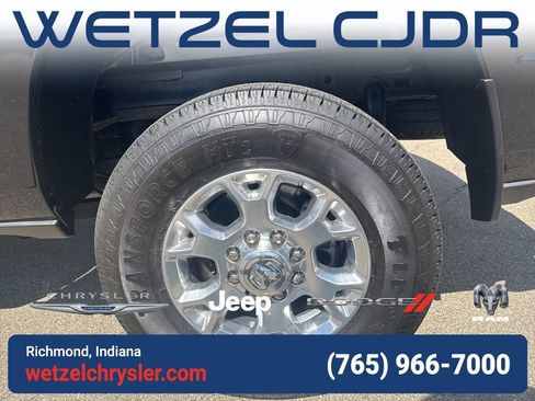Used 2023 RAM 2500 Laramie AWD/4WD image 9