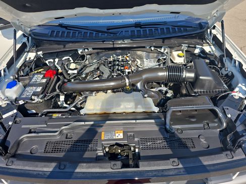 Used 2025 Ford Expedition Tremor AWD/4WD image 33