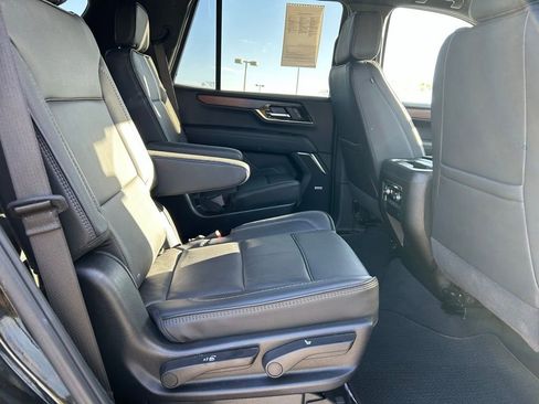 Used 2025 GMC Yukon Denali AWD/4WD image 29