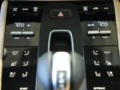 New 2026 Porsche Macan S image 21