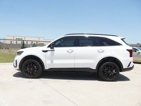 Used 2023 Kia Sorento SX AWD/4WD image 6