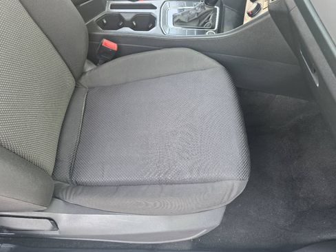 Used 2019 Volkswagen Jetta SE FWD image 28
