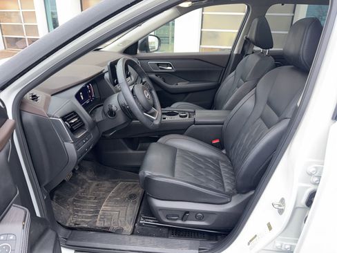 Used 2023 Nissan Rogue Platinum w/ Platinum Premium Package AWD/4WD image 5