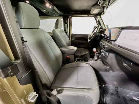 Used 2025 Jeep Wrangler Sport image 25