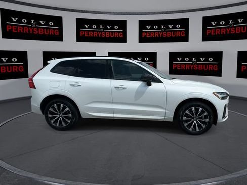 Used 2024 Volvo XC60 B5 Core w/ Protection Package Premier AWD/4WD image 9