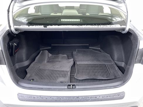 Used 2022 Toyota Corolla LE image 20