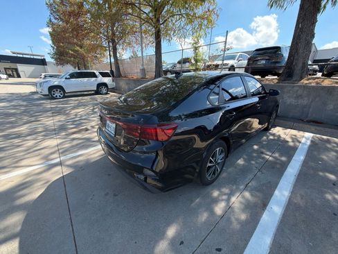 Used 2024 Kia Forte LXS w/ LXS Technology Package FWD image 3