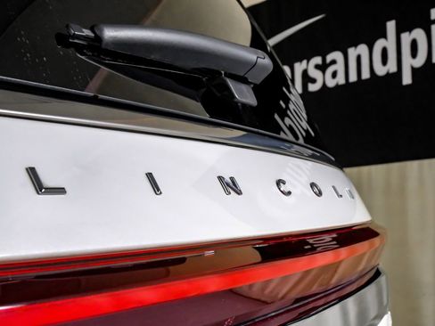 Used 2022 Lincoln Navigator L Reserve image 45