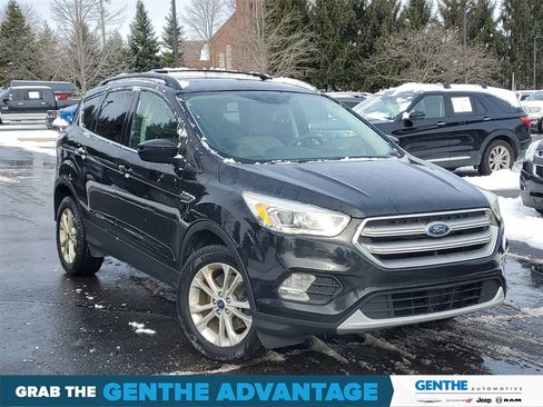 Used 2017 Ford Escape SE w/ Equipment Group 201A image 28