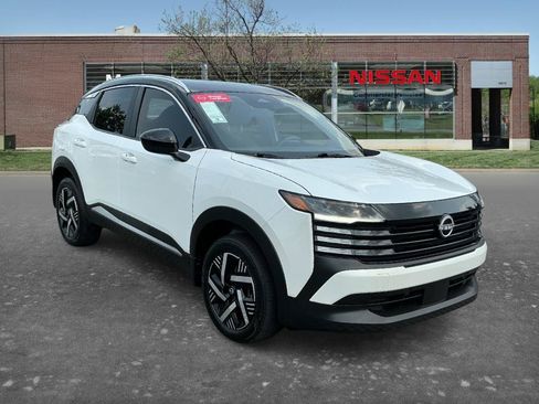 Certified 2025 Nissan Kicks SV w/ SV Premium Package FWD image 5
