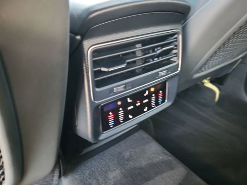 Used 2019 Audi Q8 Premium Plus AWD/4WD image 11