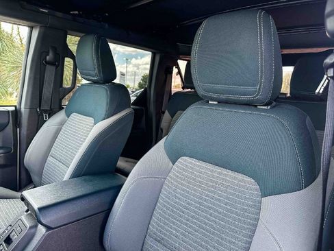 Used 2023 Ford Bronco Outer Banks AWD/4WD image 14