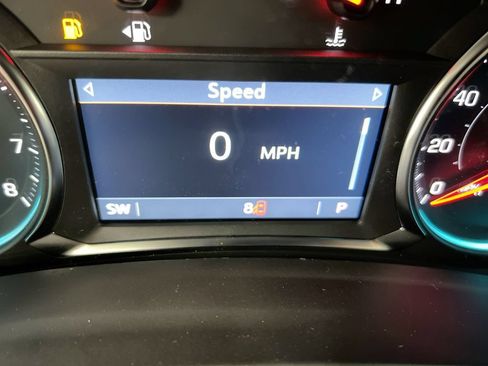 Used 2024 Chevrolet Equinox LT FWD image 12