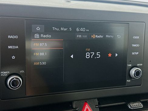 Used 2025 Kia Sportage LX image 19