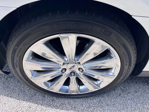 Used 2014 Lincoln MKS AWD w/ Equipment Group 201A image 16