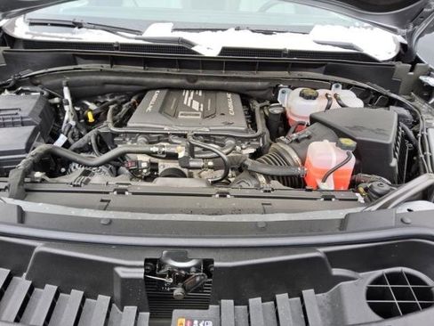 Used 2025 Cadillac Escalade V image 9