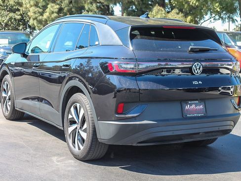 Used 2023 Volkswagen ID.4 Pro image 8