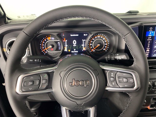 New 2027 Jeep Wrangler Unlimited Sahara AWD/4WD image 18