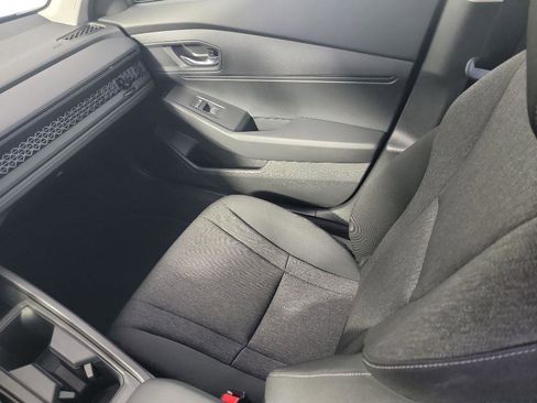 Certified 2025 Honda Accord LX image 22