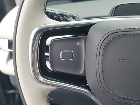 New 2026 Lincoln Navigator Reserve AWD/4WD image 17