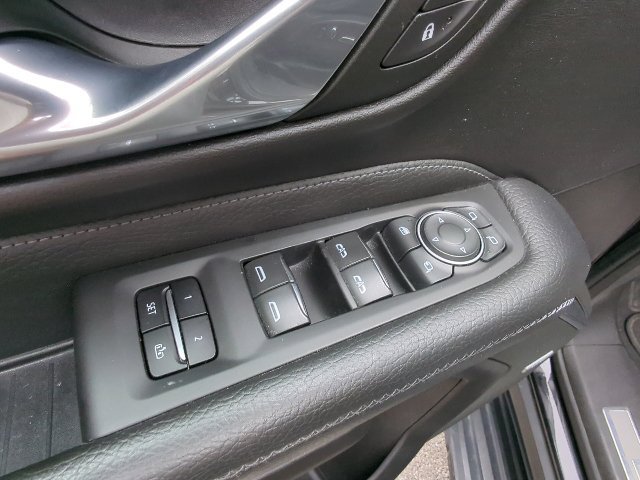 Used 2023 GMC Yukon XL Denali AWD/4WD image 13