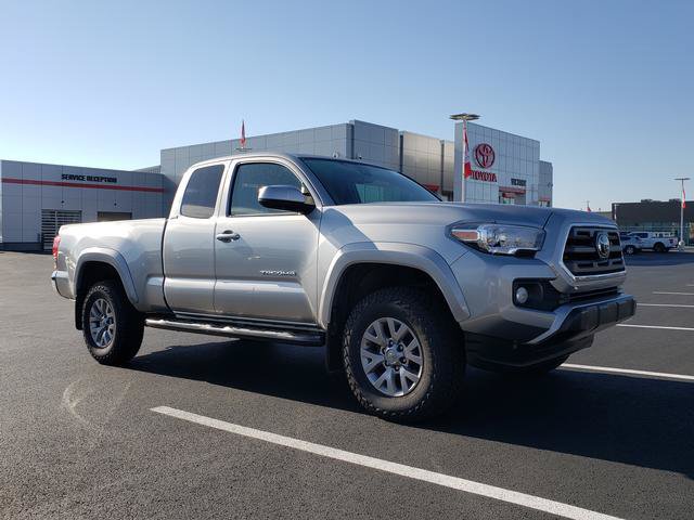 Used 2018 Toyota Tacoma SR5 AWD/4WD image 3