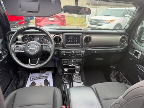 Used 2019 Jeep Wrangler Unlimited Sport S AWD/4WD image 7