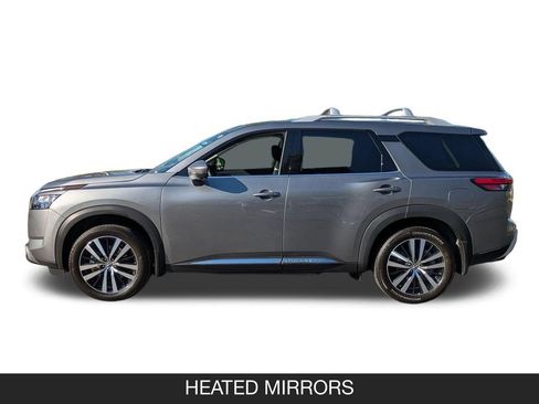 Used 2025 Nissan Pathfinder Platinum w/ Cargo Package FWD image 5