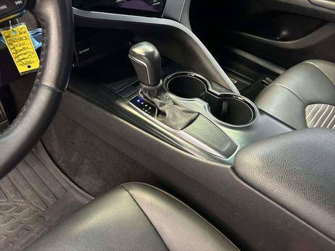 Certified 2020 Toyota Camry SE FWD image 19