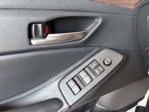Used 2019 Toyota Avalon XLE w/ Moonroof Package FWD image 32