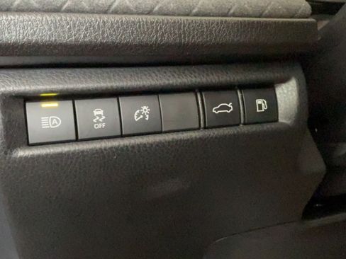 Certified 2025 Toyota Camry XLE FWD image 18