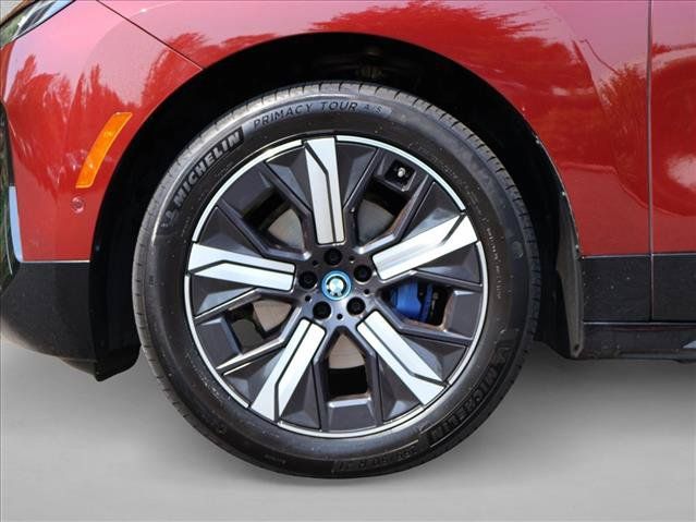 Certified 2023 BMW iX xDrive50 w/ Sport Package AWD/4WD image 28