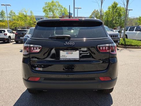 New 2026 Jeep Compass Latitude image 4