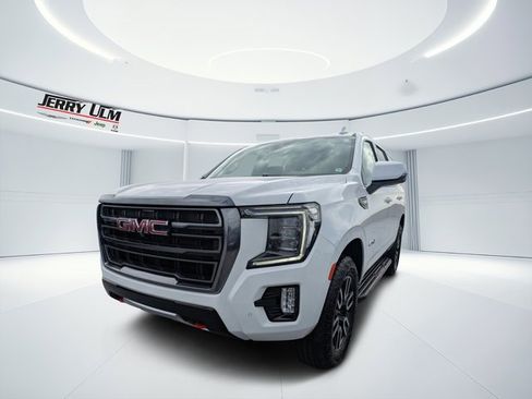 Used 2024 GMC Yukon AT4 w/ Technology Package image 6