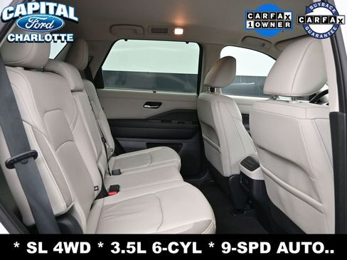 Used 2023 Nissan Pathfinder SL image 12