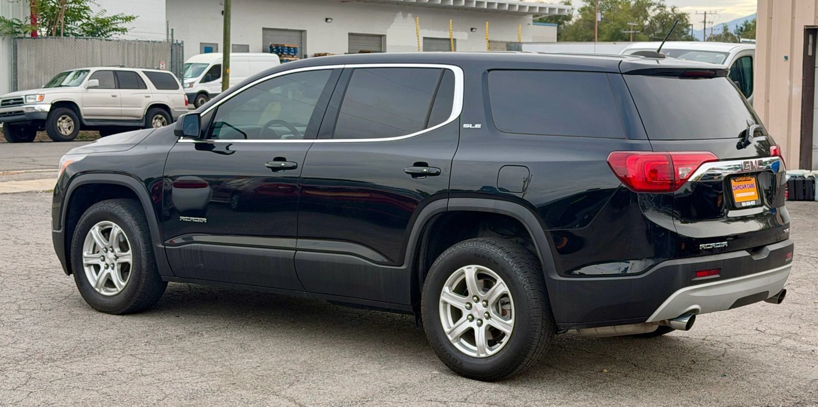 Used 2018 GMC Acadia SLE AWD/4WD image 6