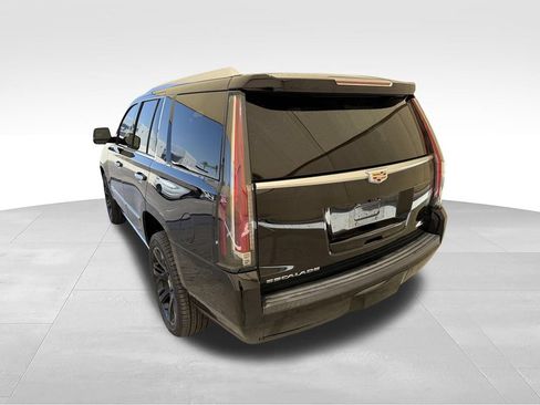 Used 2018 Cadillac Escalade Platinum AWD/4WD image 10